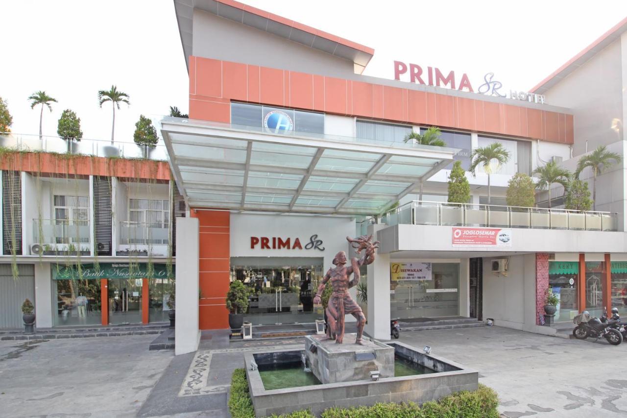 Reddoorz Premium Near Sleman City Hall Yogyakarta Exterior photo